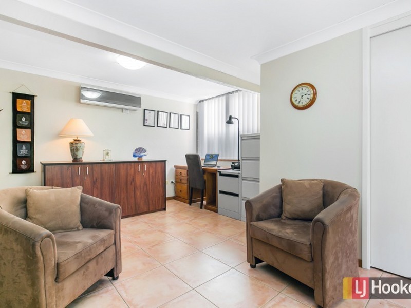 4 Kuburra Rd, Erina NSW 2250