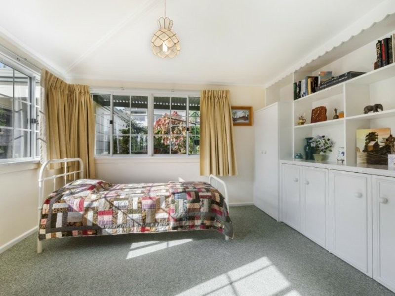 20 Edgewater Avenue, Green Point NSW 2251