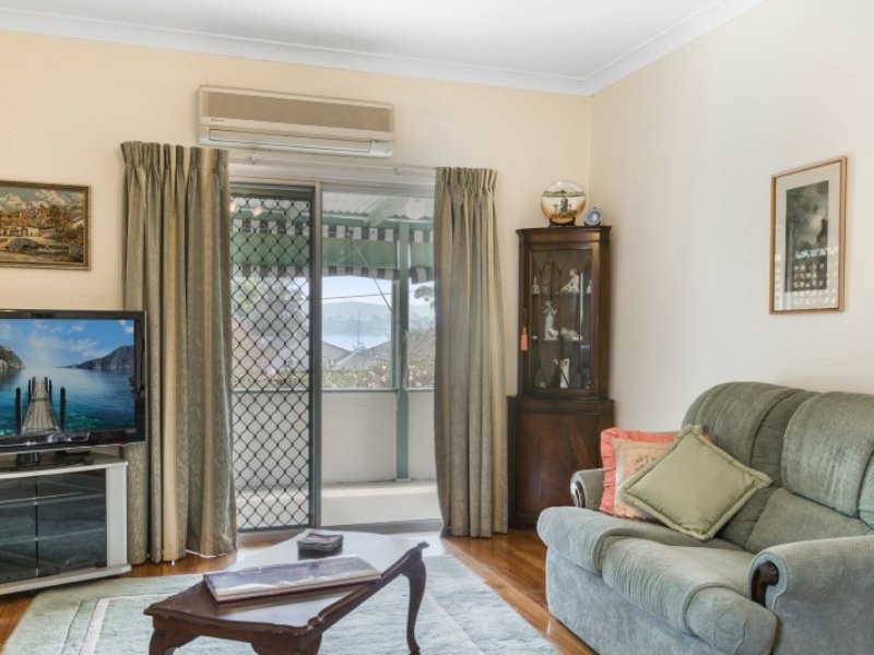 20 Edgewater Avenue, Green Point NSW 2251