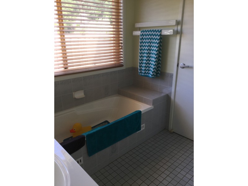 18 Eden Grove, Erina NSW 2250