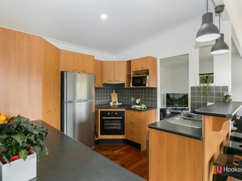 60 Broadwater Drive, Saratoga NSW 2251