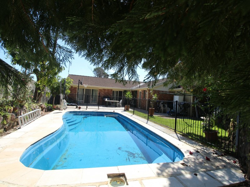 9 Stephen Close, Green Point NSW 2251