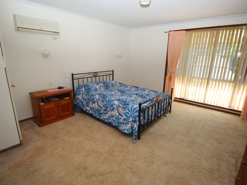 9 Stephen Close, Green Point NSW 2251