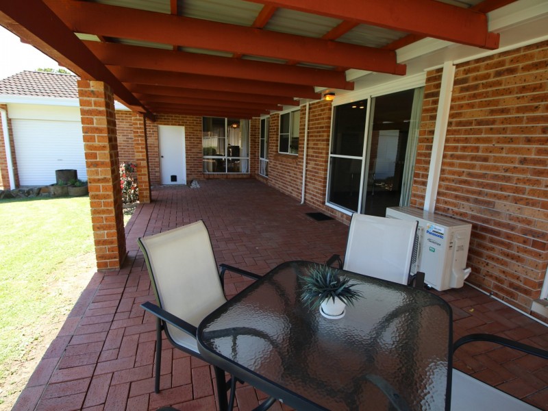 10 James Sea Drive, Green Point NSW 2251