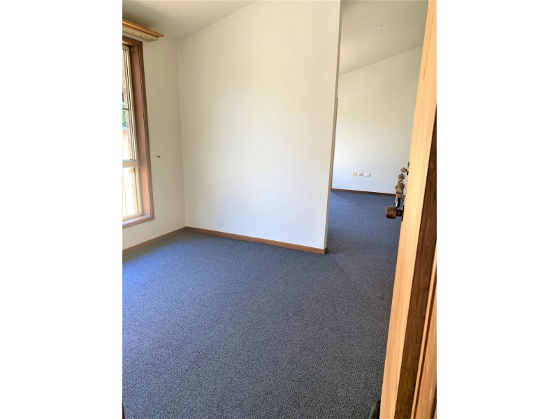 36 Narrawa Ave, Erina NSW 2250