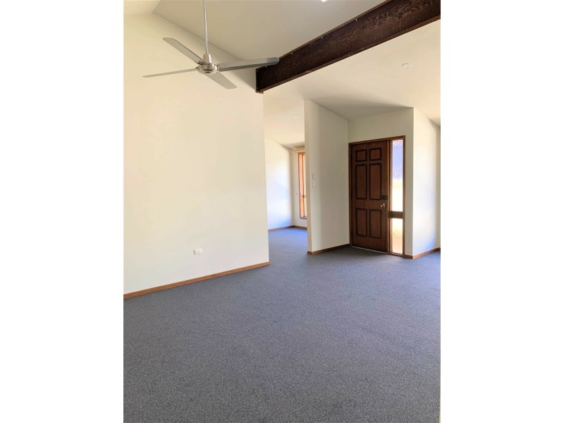 36 Narrawa Ave, Erina NSW 2250