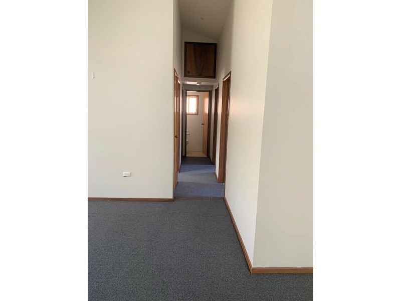 36 Narrawa Ave, Erina NSW 2250