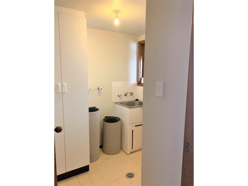 36 Narrawa Ave, Erina NSW 2250