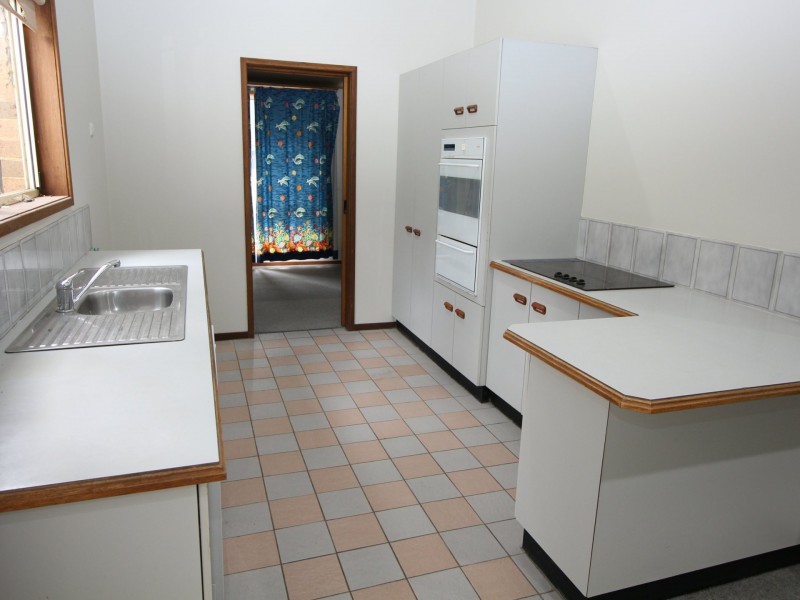 36 Narrawa Ave, Erina NSW 2250