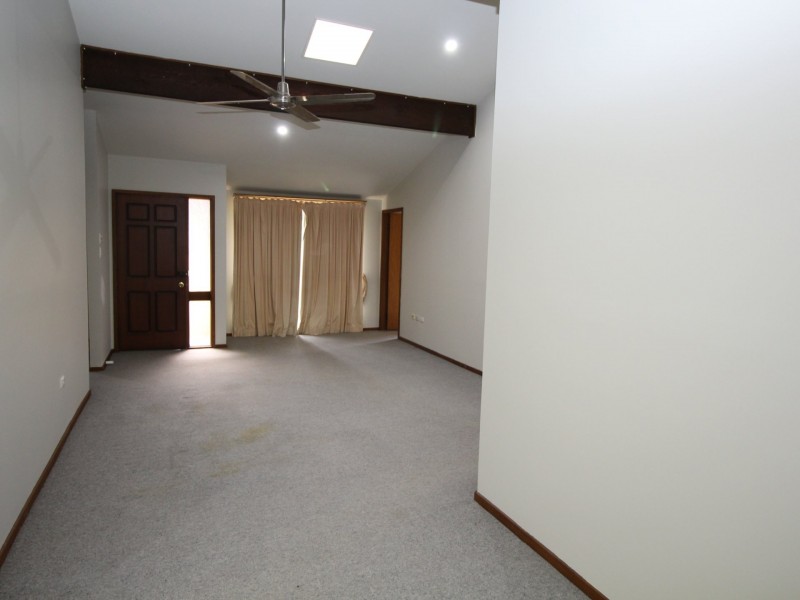 36 Narrawa Ave, Erina NSW 2250