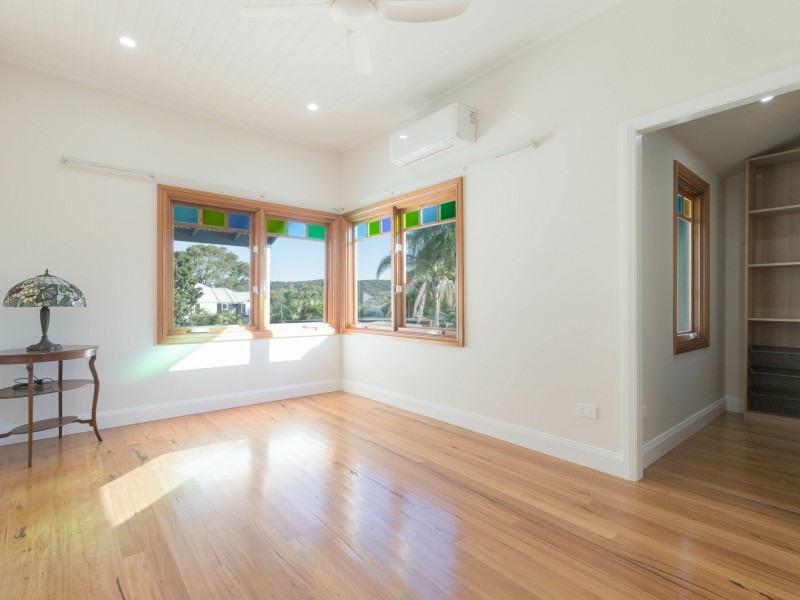 5 Coogee Rd, Point Clare NSW 2250