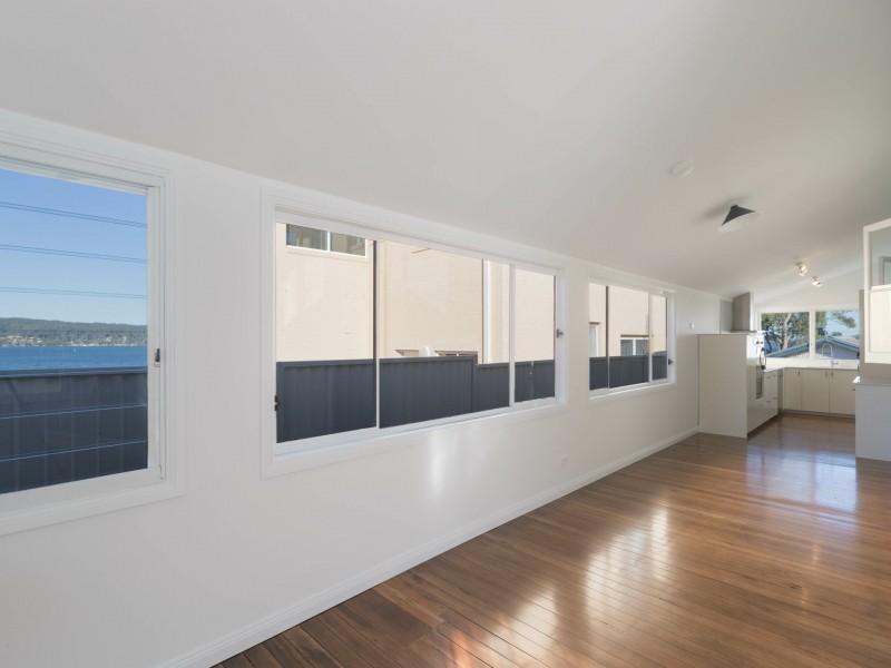 5 Coogee Rd, Point Clare NSW 2250