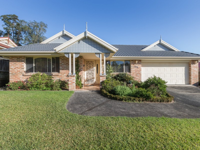 126 James Sea Drive, Green Point NSW 2251