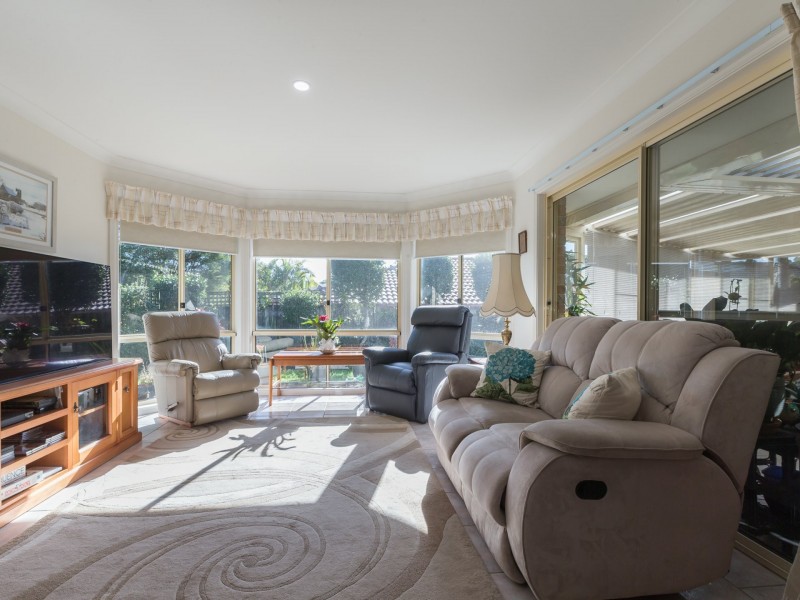 126 James Sea Drive, Green Point NSW 2251