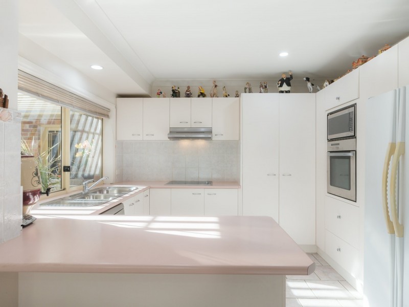126 James Sea Drive, Green Point NSW 2251