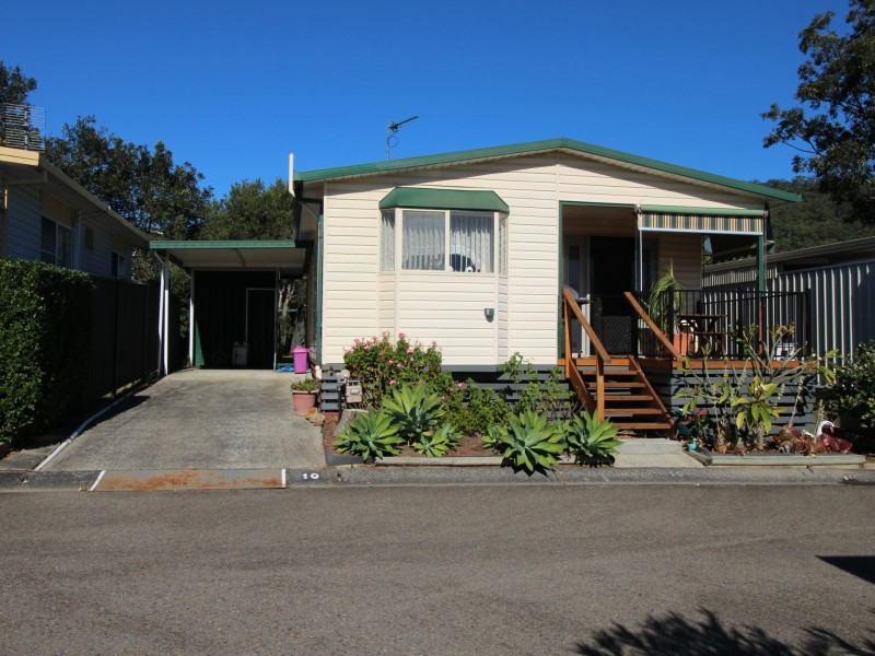 10 Seconds Ave, Broadlands Estate, Green Point NSW 2251