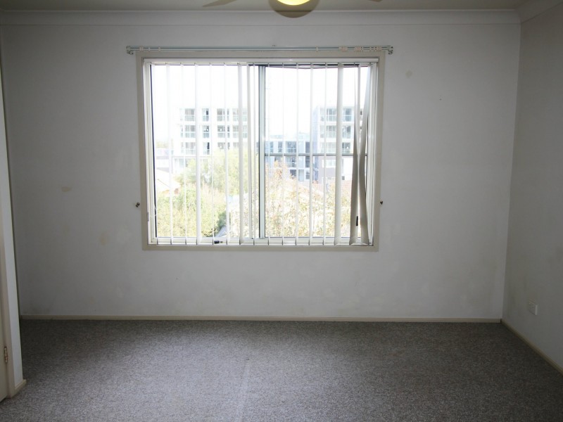 Unit 4/28 Donnison St West, West Gosford NSW 2250