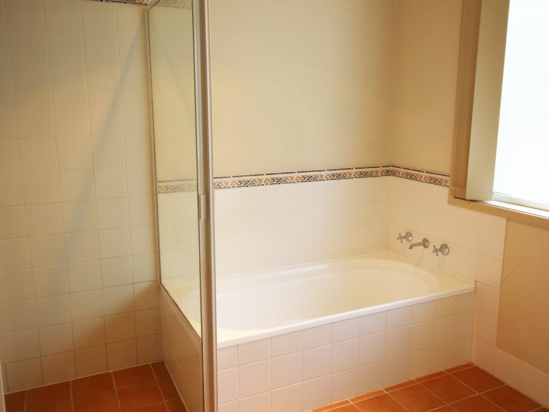 Unit 4/28 Donnison St West, West Gosford NSW 2250