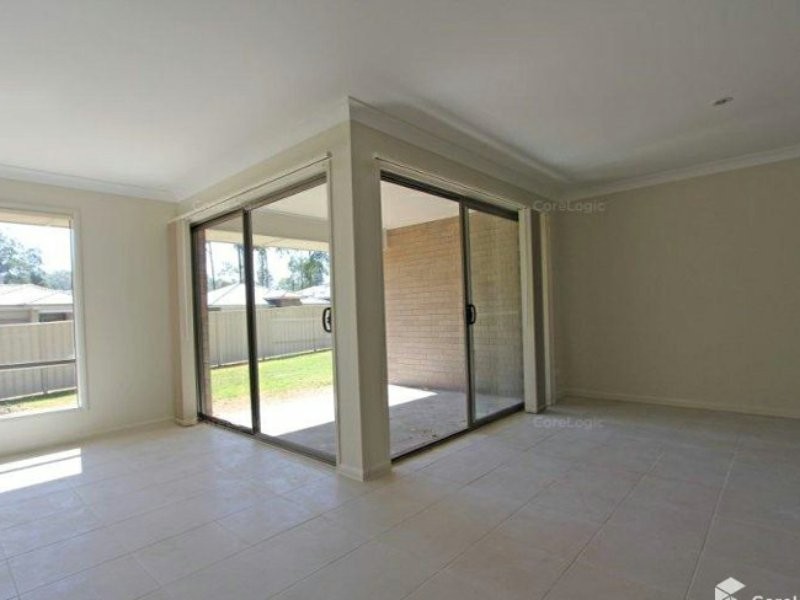 4 Sinclair Crescent, Wyong NSW 2259