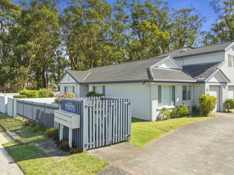 1/50-52 Karalta Road, Erina NSW 2250