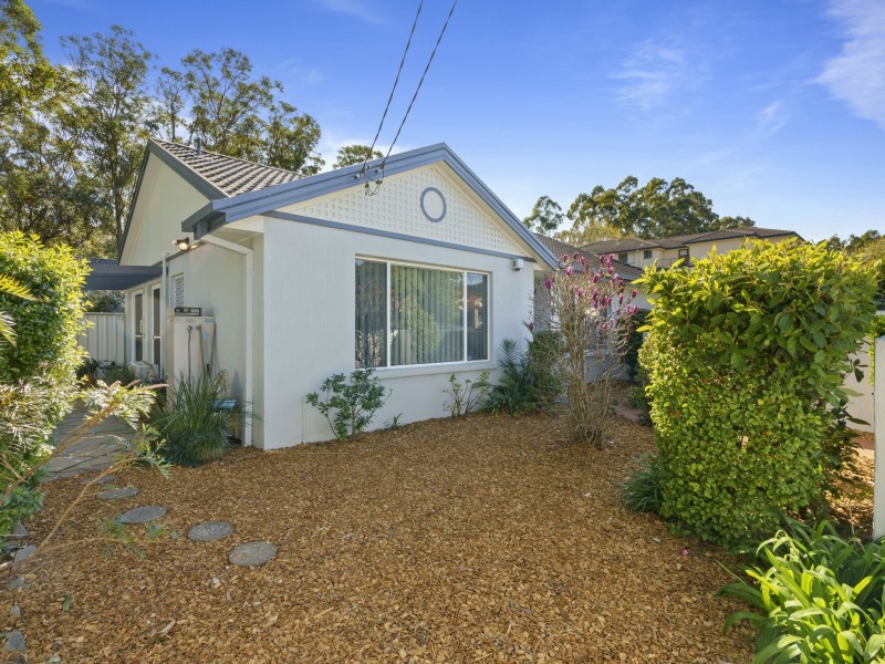 1/50-52 Karalta Road, Erina NSW 2250