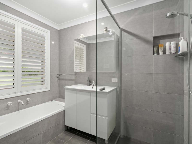 2/3 Alecia Close, Green Point NSW 2251