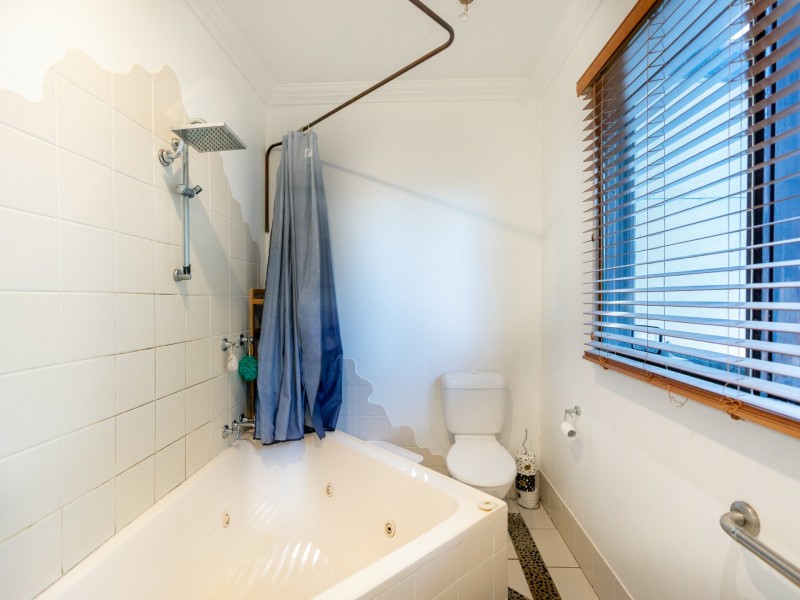 405 Terrigal Drive, Erina NSW 2250