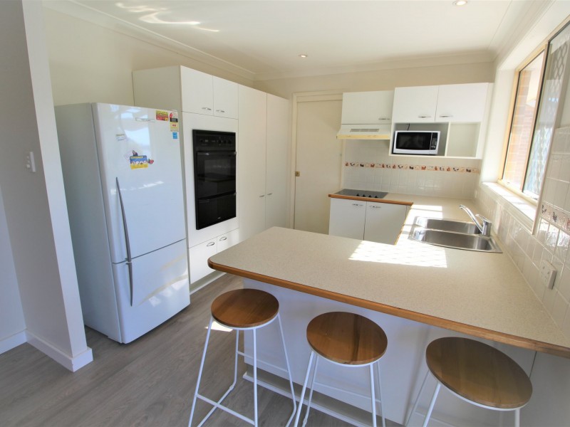 1 Sanctuary Place, Bateau Bay NSW 2261