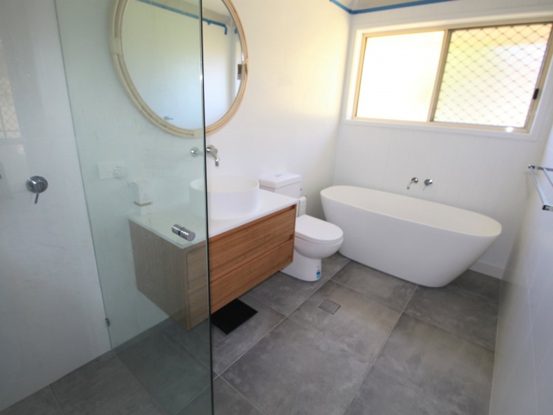 1 Sanctuary Place, Bateau Bay NSW 2261