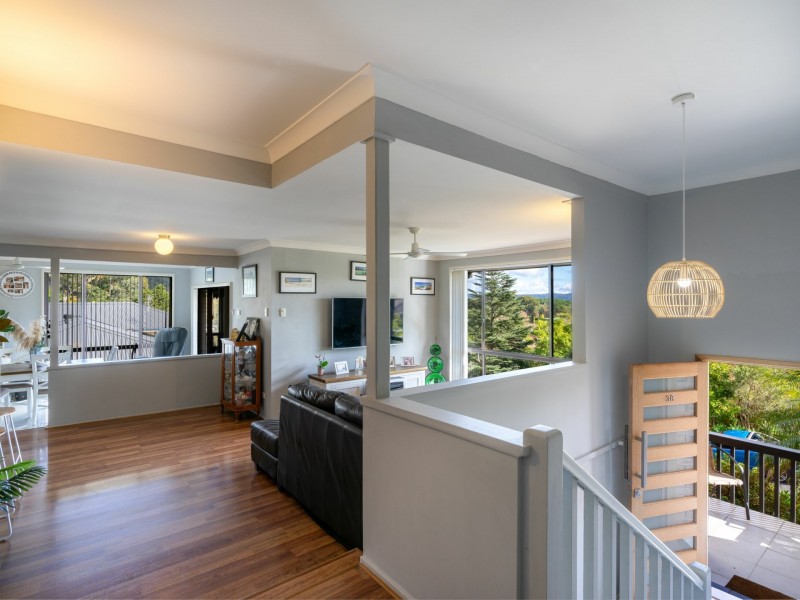 38 White Cedar Close, Green Point NSW 2251