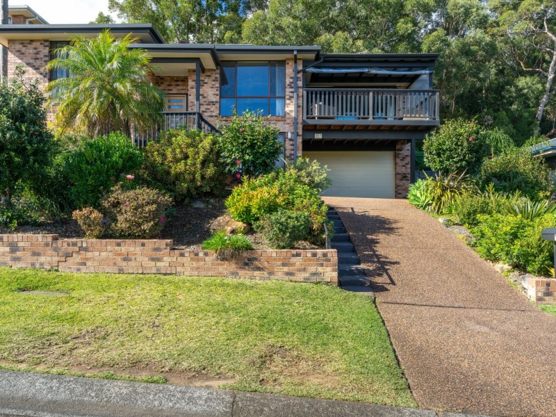 38 White Cedar Close, Green Point NSW 2251