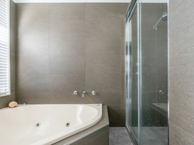 38 White Cedar Close, Green Point NSW 2251