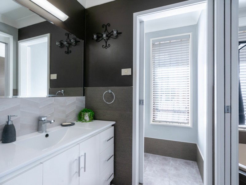 38 White Cedar Close, Green Point NSW 2251