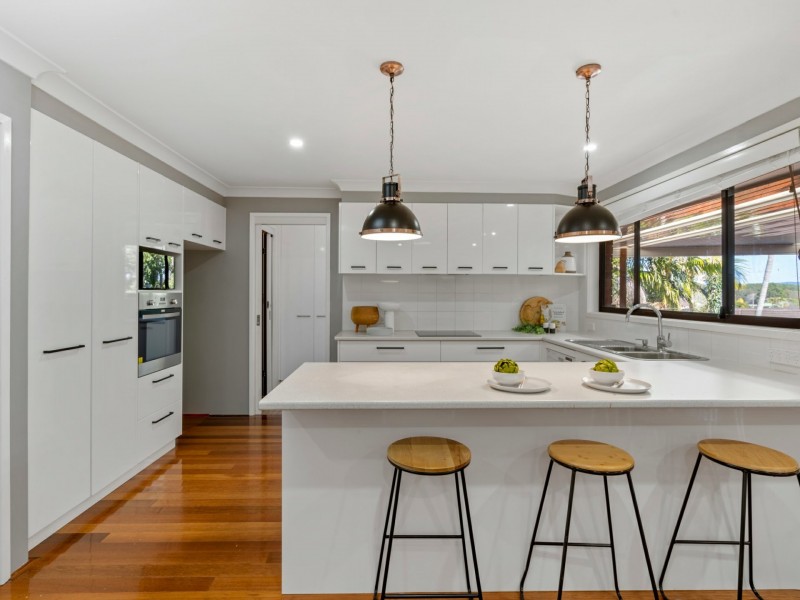 19 White Cedar Close, Green Point NSW 2251