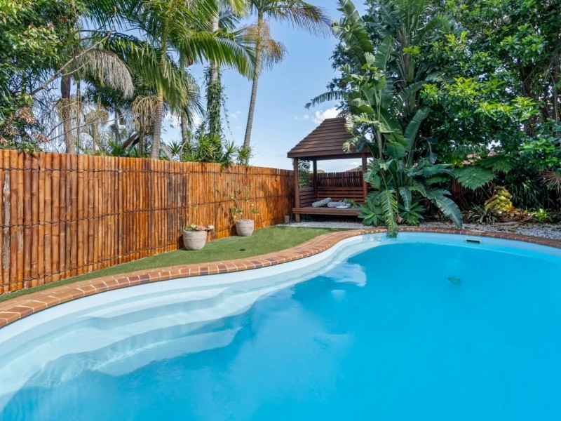 19 White Cedar Close, Green Point NSW 2251