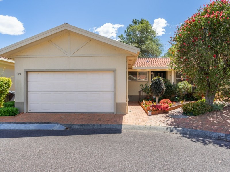 96/61 Magnolia Circle, Karalta Road Pine Needl, Erina NSW 2250