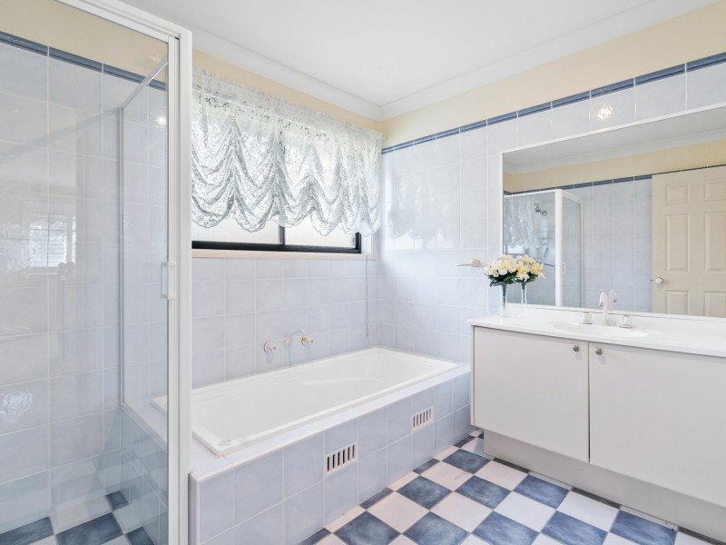 6 Jean Marie Crescent, Erina NSW 2250