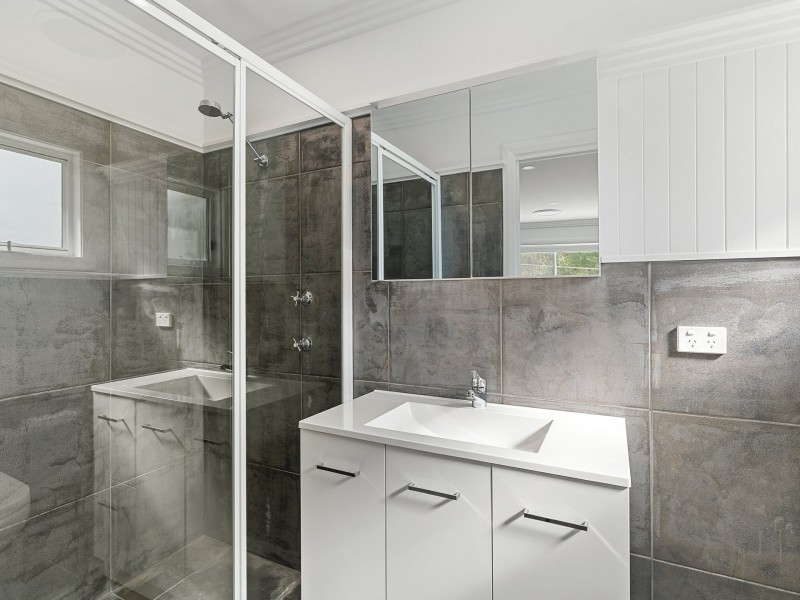 16A/B Jennie Cox Close, Erina NSW 2250