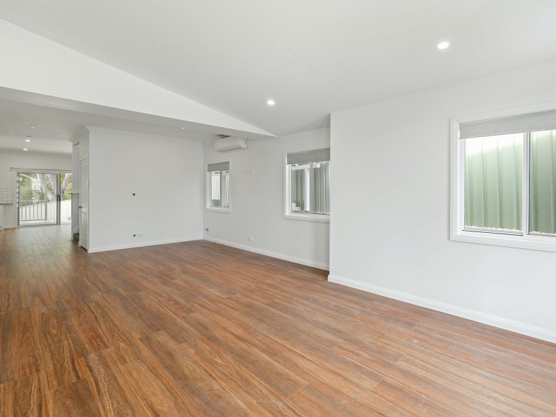 16A/B Jennie Cox Close, Erina NSW 2250