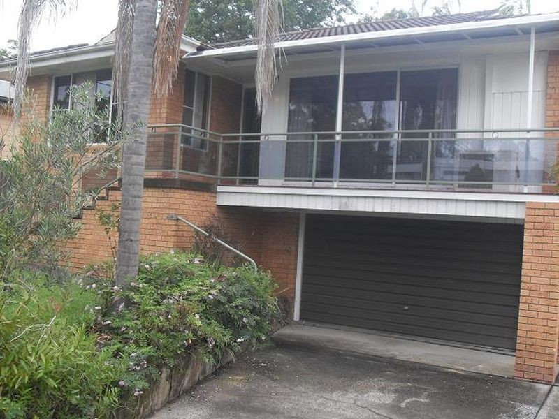 9 Asca Drive, Green Point NSW 2251