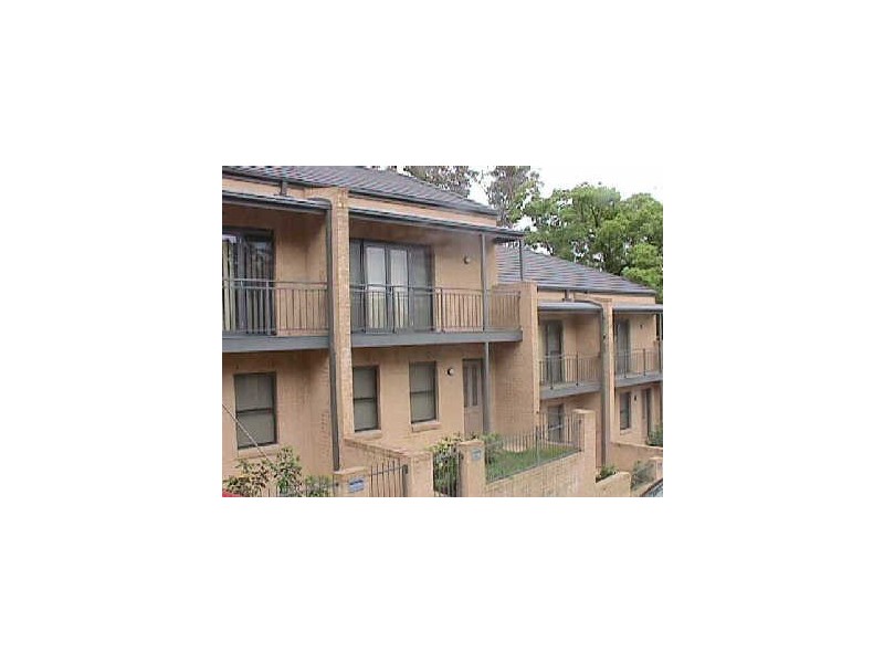 4/100 Faunce Street, Gosford NSW 2250