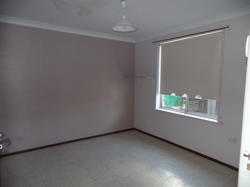 1b Narrawa Ave, Erina NSW 2250