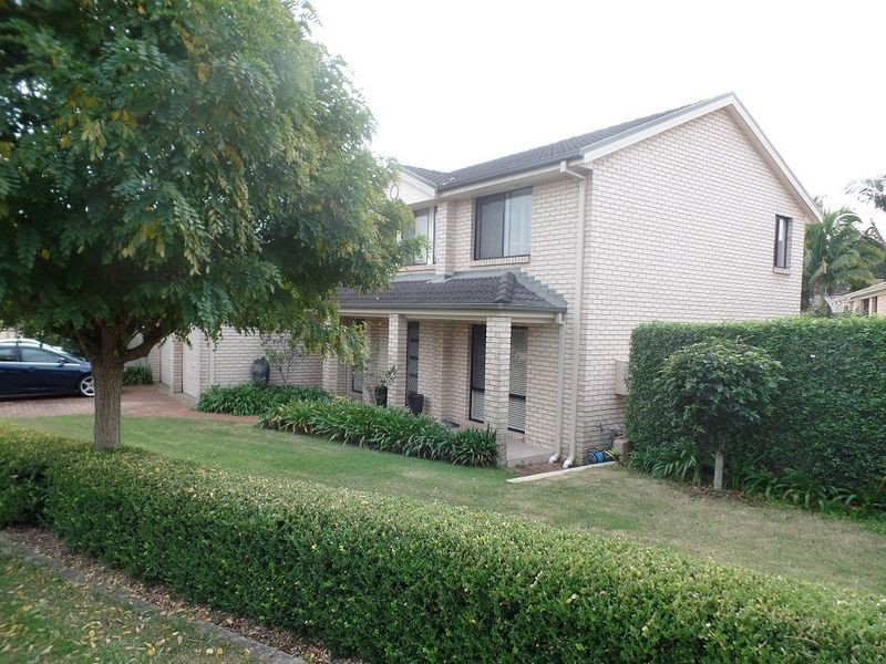 8 Eggeling Street, Erina NSW 2250