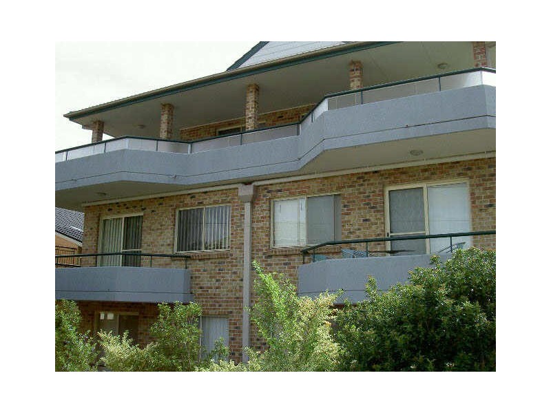 1/70 Karalta Rd, Erina NSW 2250