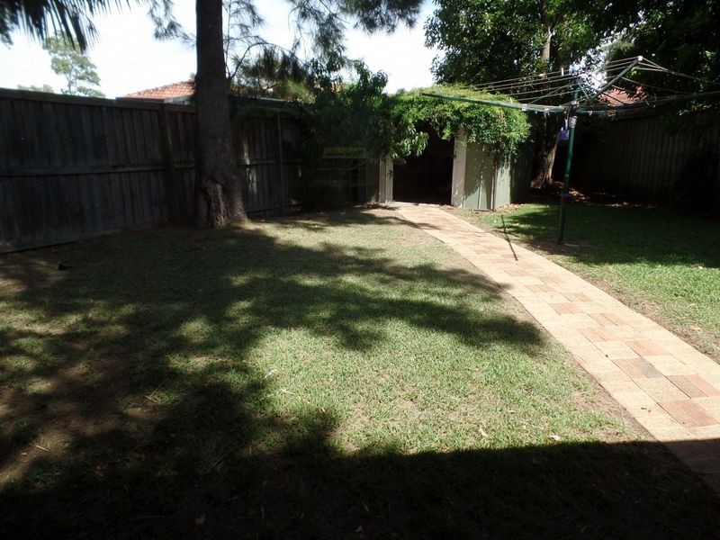 24 Davies Street, Kincumber NSW 2251