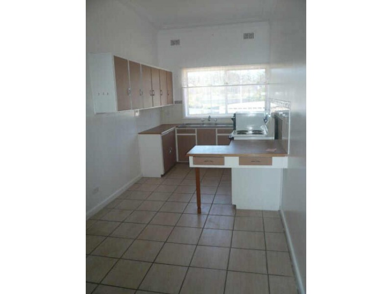 10 Ocean Street, Budgewoi NSW 2262