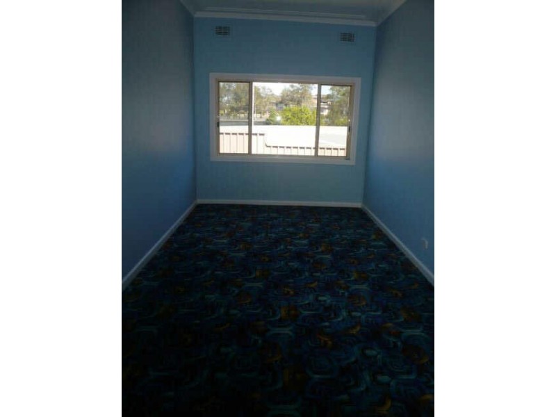 10 Ocean Street, Budgewoi NSW 2262