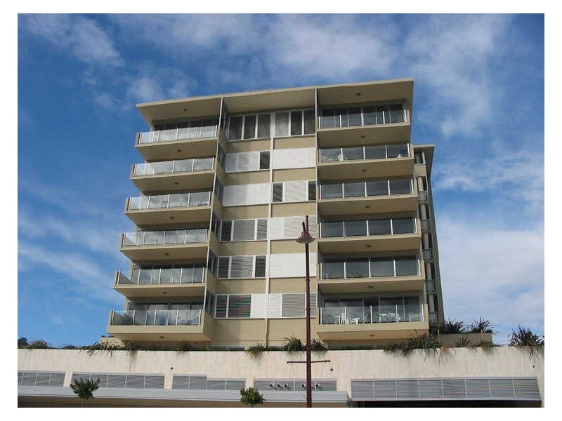 32/12 Baker Street, Gosford NSW 2250
