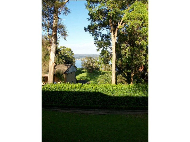 19 Kenmare Close, Green Point NSW 2251