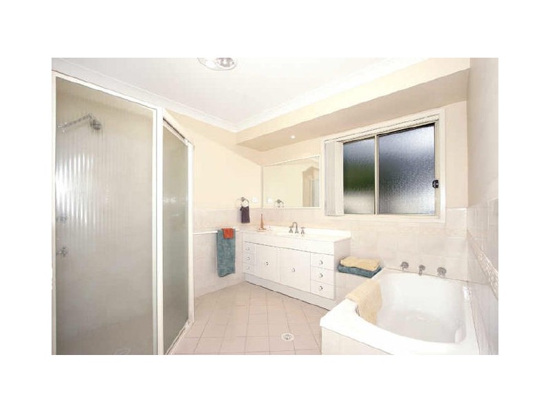 19 Kenmare Close, Green Point NSW 2251